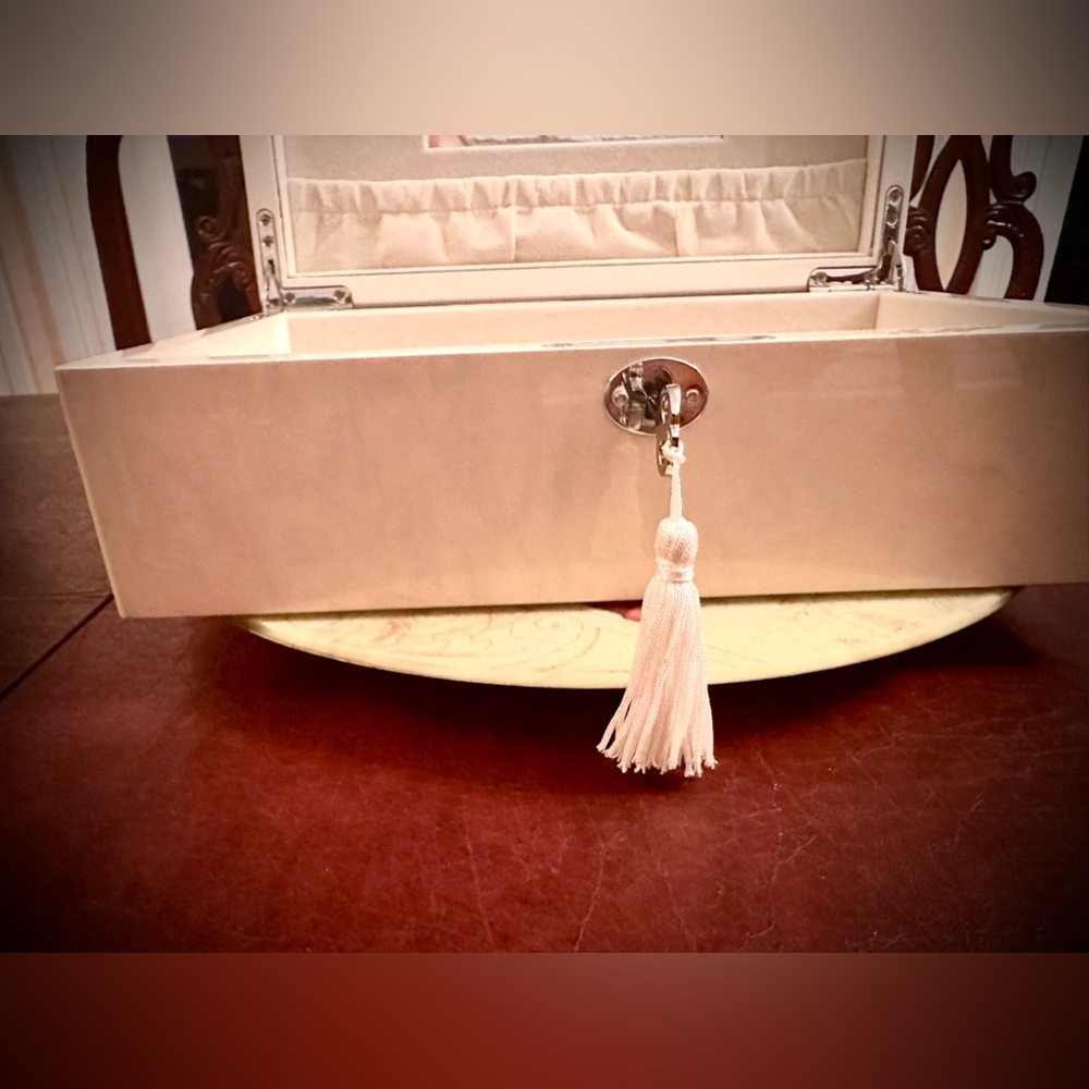 Beautiful Burl Ivory Wood Jewelry Box w/Lock & Key, 1970s Vintage, Good Cond. - Picture 10 of 12
